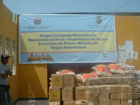 Instalación de cocinas comunales y una escuela en laz zonas rurales